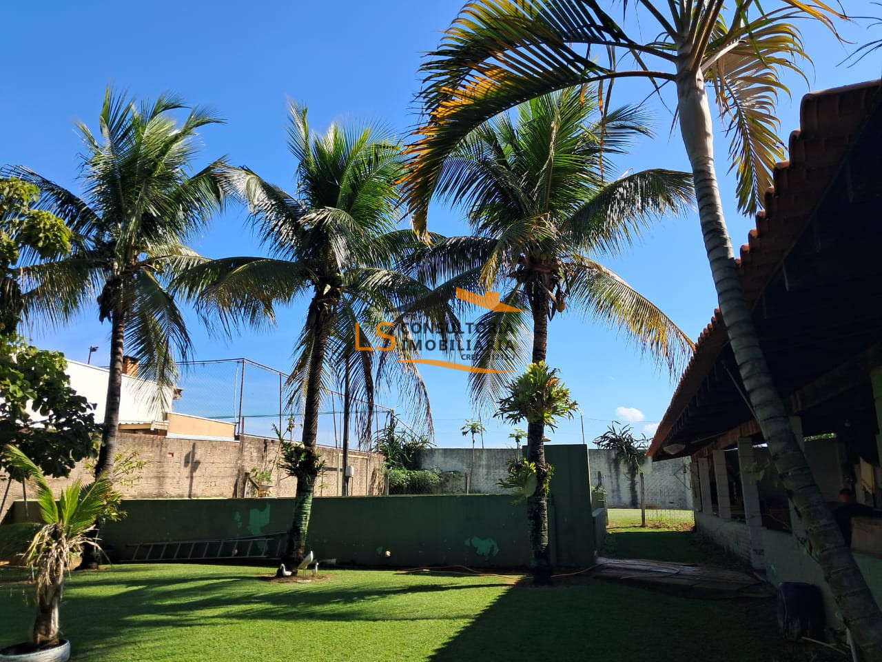 Chácara em Vila Claudia