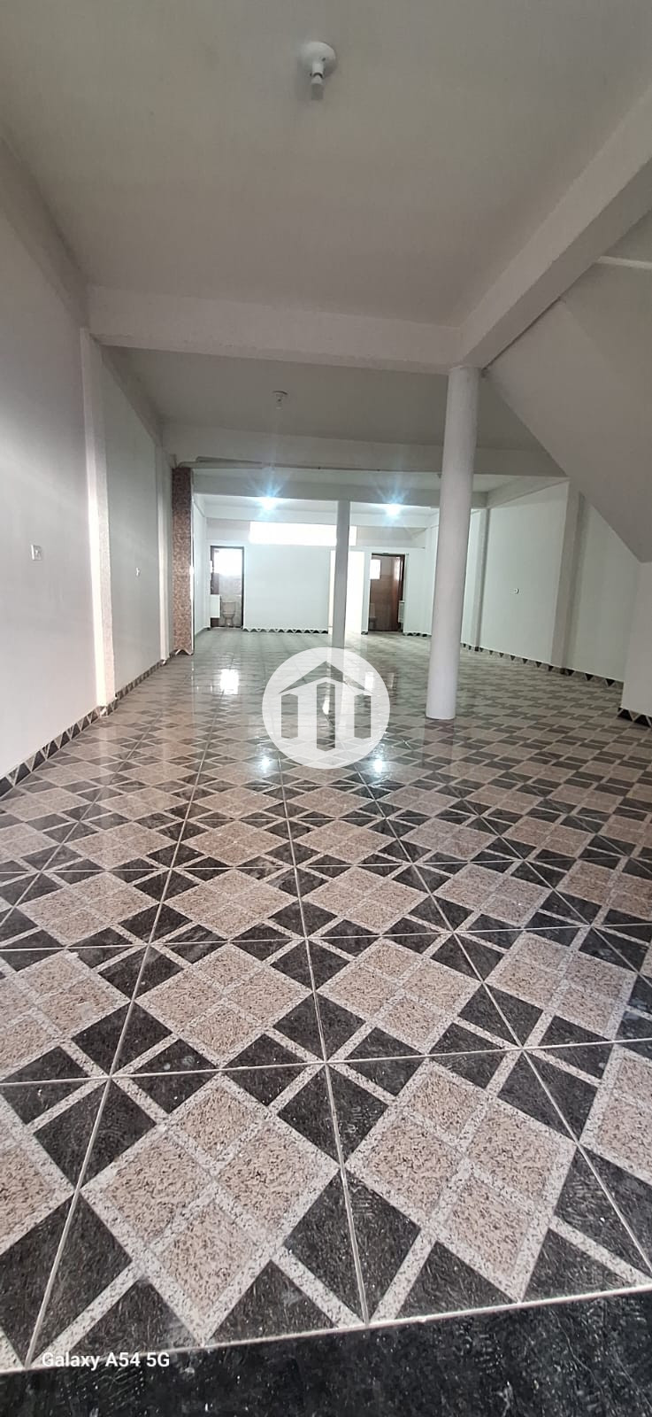 Salão Comercial / Loja em Jardim Bertoni