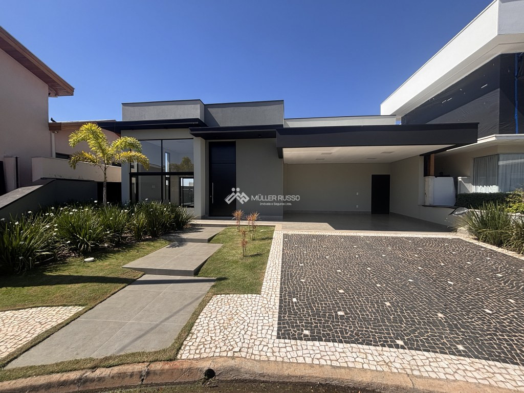Casa em condomínio
