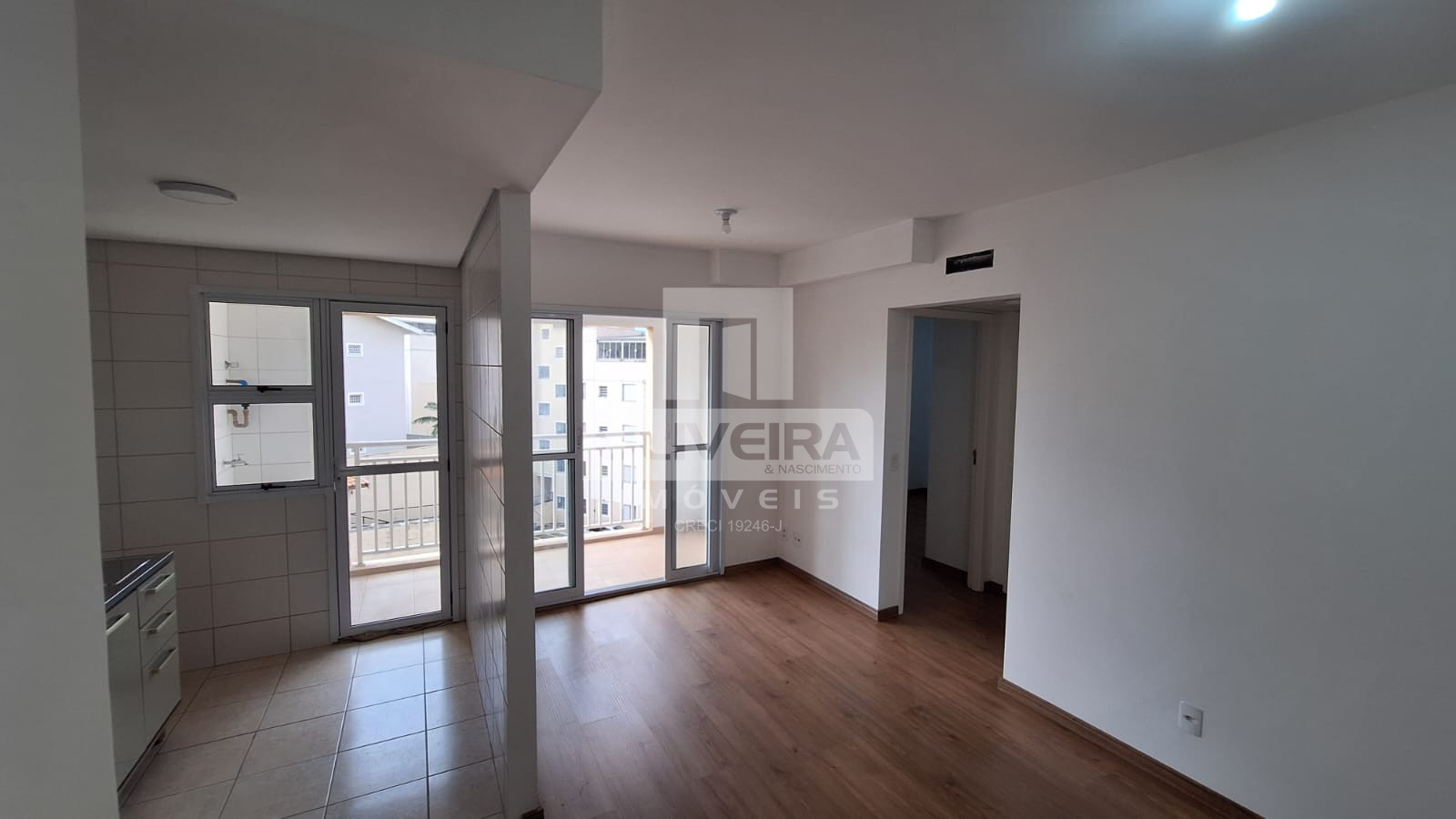 Apartamento em Catharina Zanaga