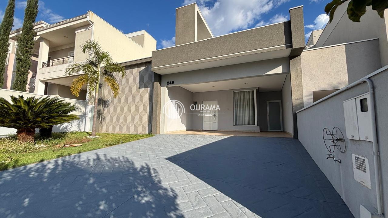 Casa em condomínio em Vila Cordenonsi