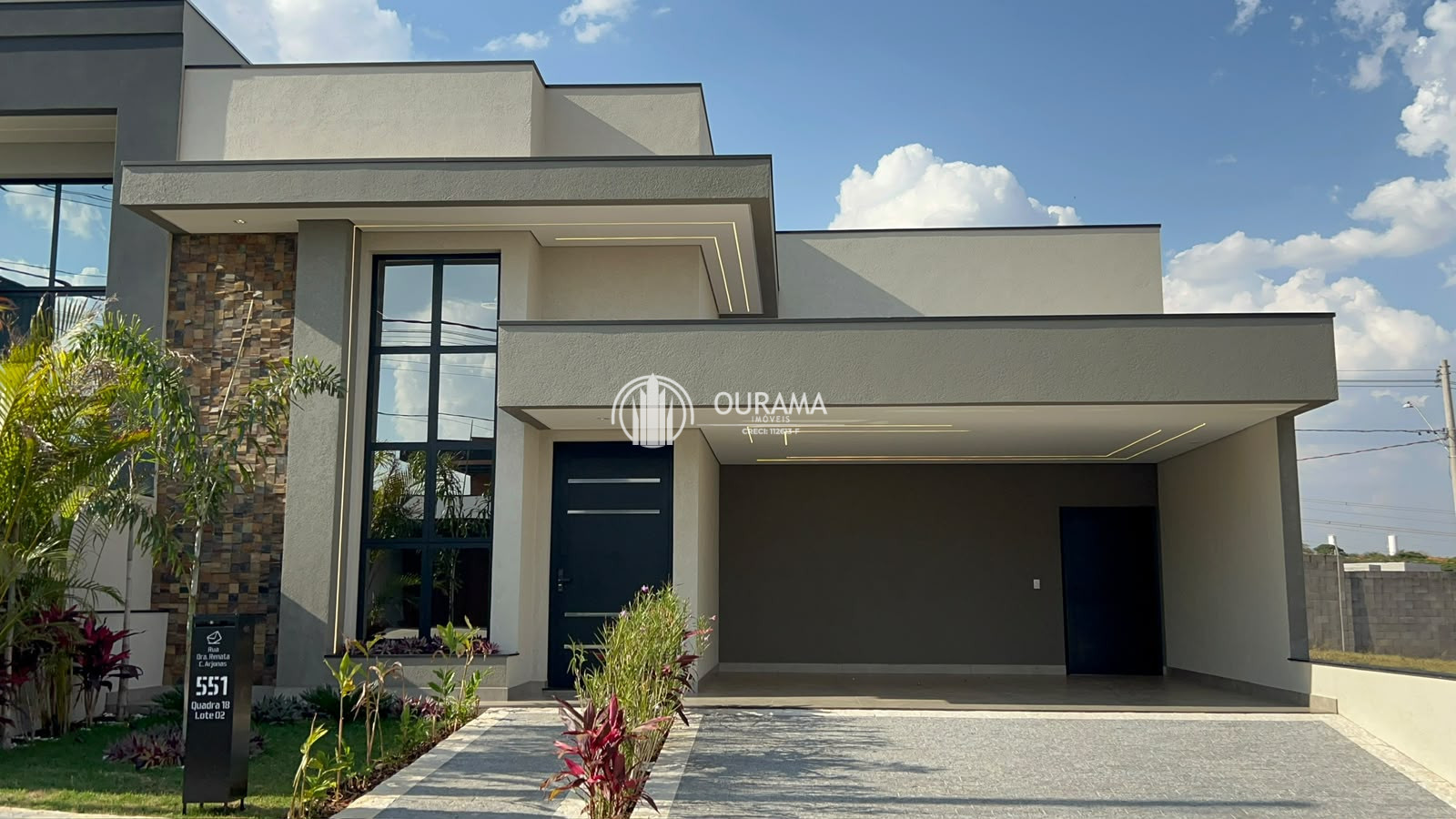 Casa em condomínio em Jardim Recanto das Águas
