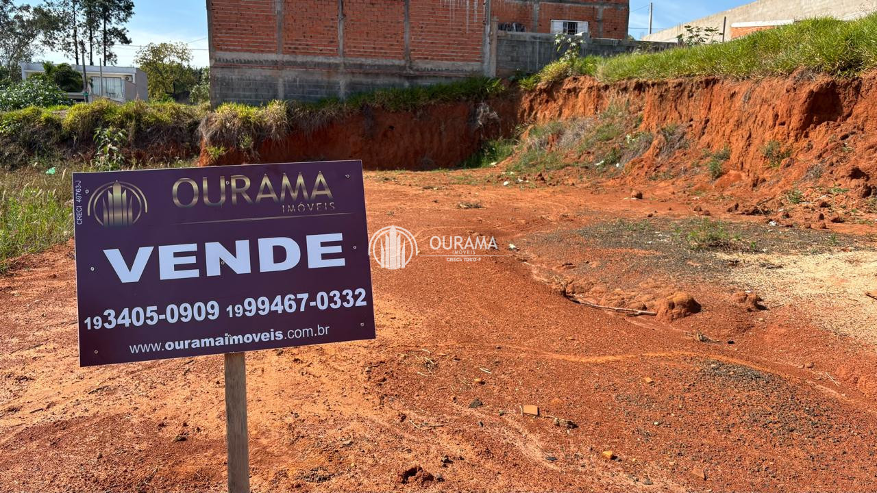 Terreno / Lote em Jardim Aranha Oliveira