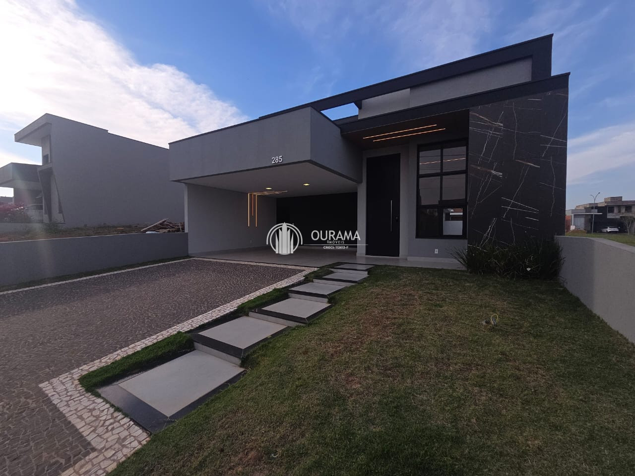 Casa em condomínio em Jardim Recanto das Águas