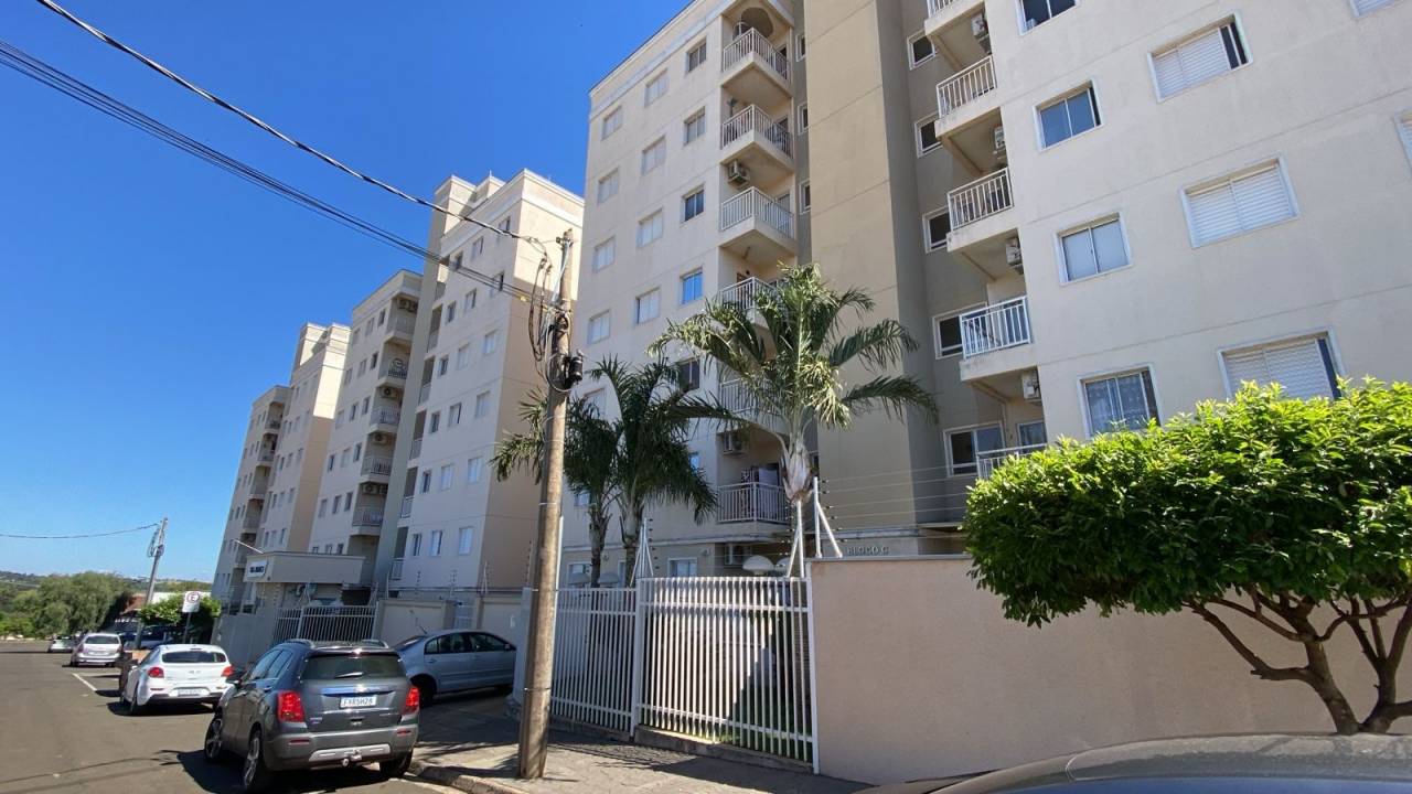 Apartamento em Parque Universitário