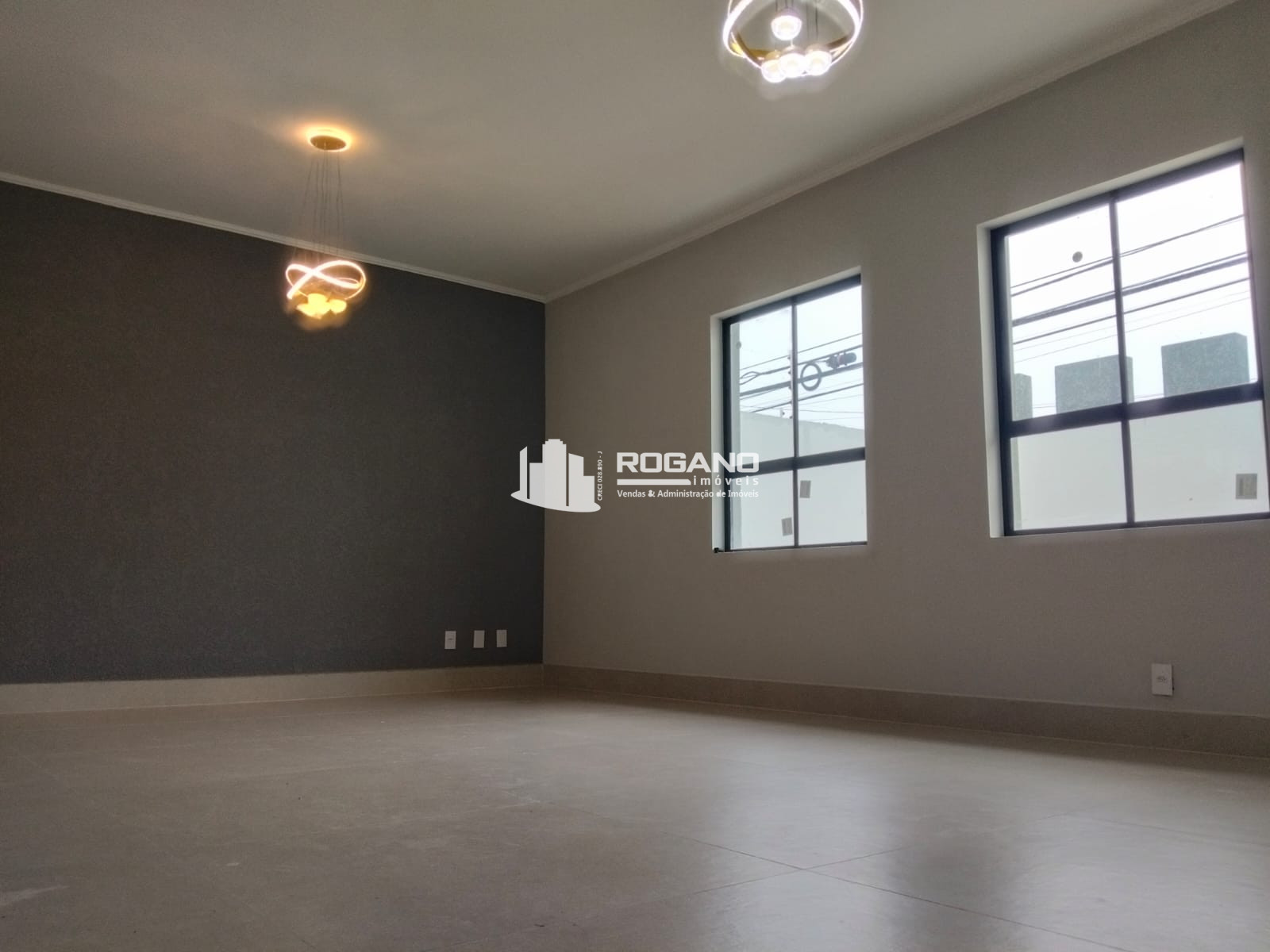 Casa comercial em Vila Nossa Senhora de Fátima