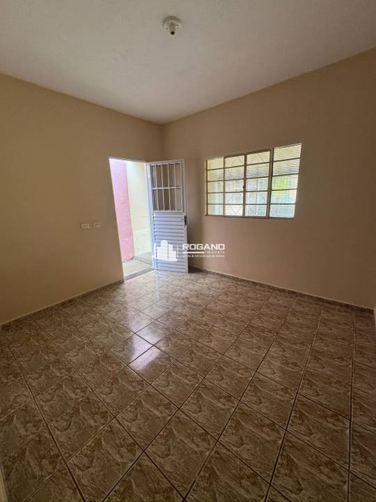 Casa em Loteamento Planalto do Sol