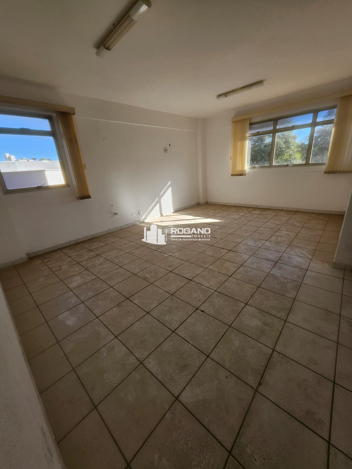 Sala Comercial / Escritorio / Consultório em Centro