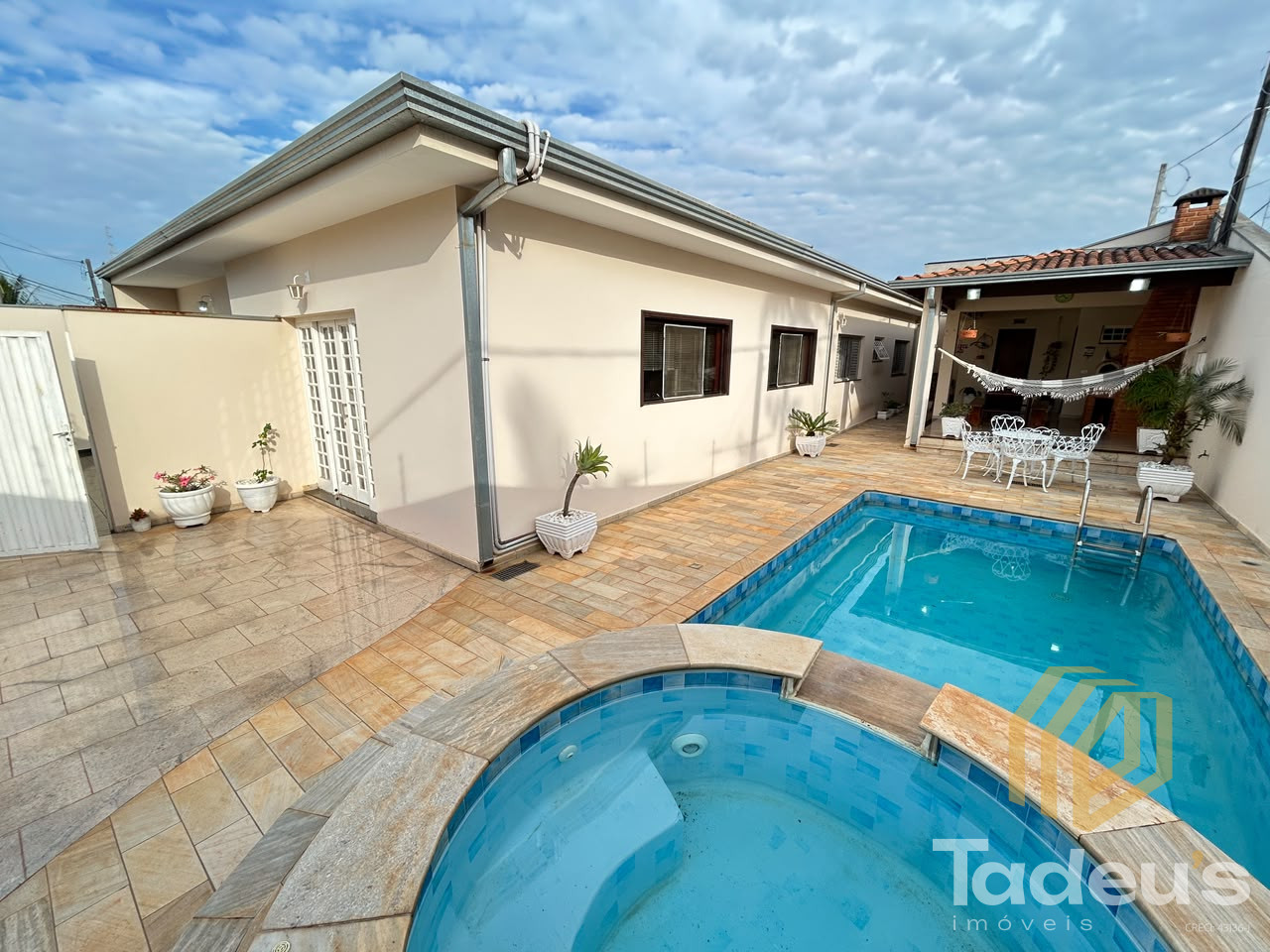 Casa com 3 dormitórios à venda, 193m² por R$ 830.000,00 - Residencial Furlan - Santa Bárbara D'Oeste/SP — foto 1