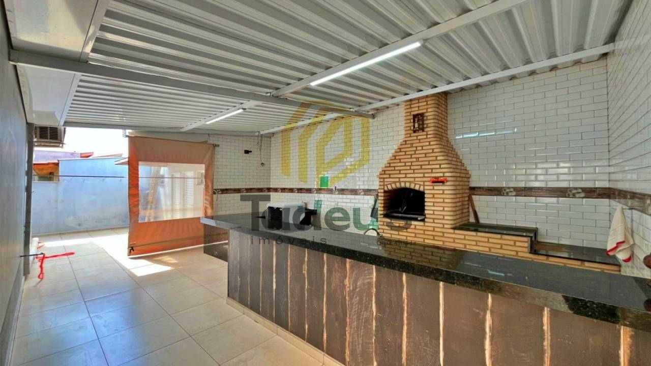 Casa em Jardim Souza Queiroz