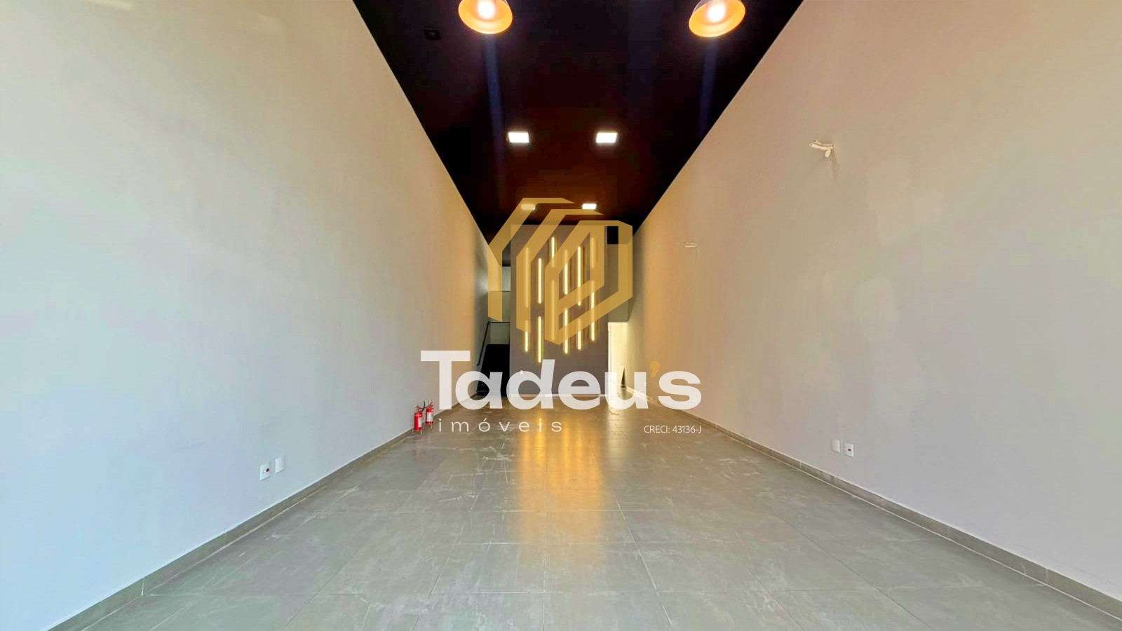 Salão Comercial / Loja em Jardim Firenze