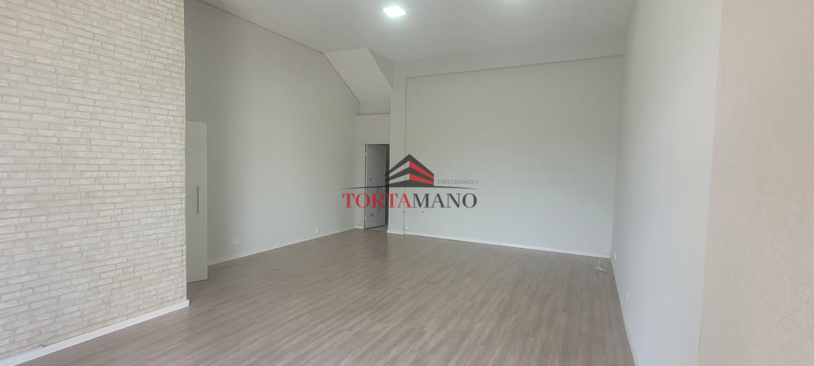 Sala Comercial / Escritorio / Consultório em Santa Cruz