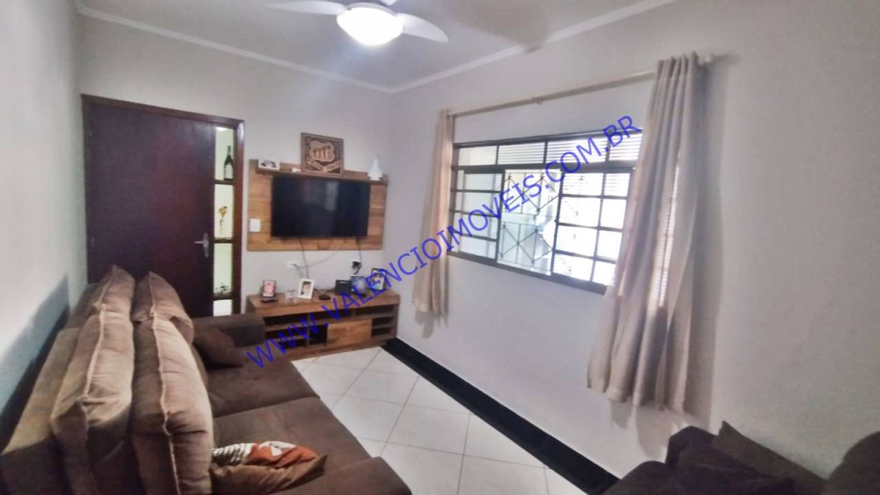 Casa em Residencial Vale das Nogueiras
