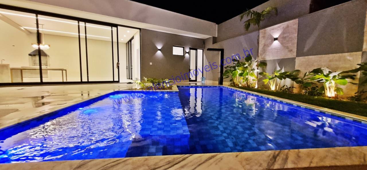 Casa em condomínio em Parque Nova Carioba