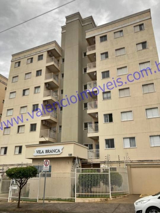 Apartamento em Parque Universitário