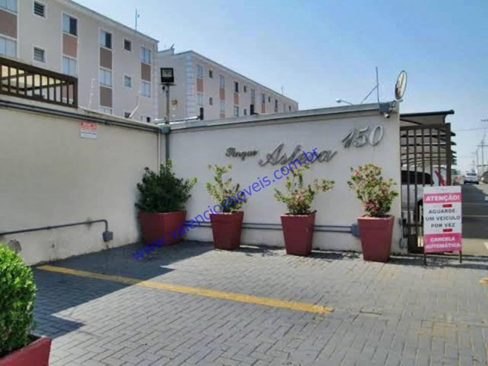 Apartamento em Loteamento Industrial Machadinho