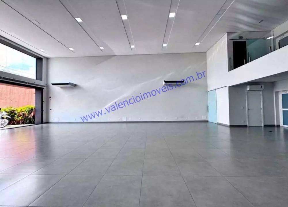 Salão Comercial / Loja em Parque das Nações